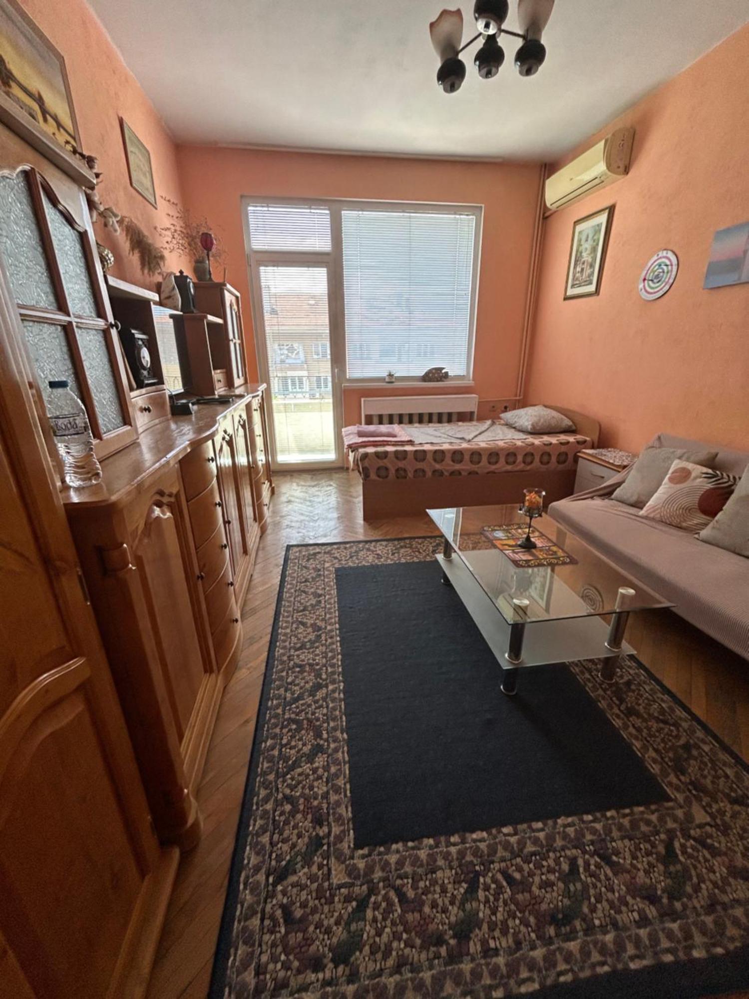 Apartment11in The Center Of *